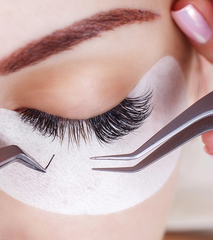  applying best professional eyelash extensions